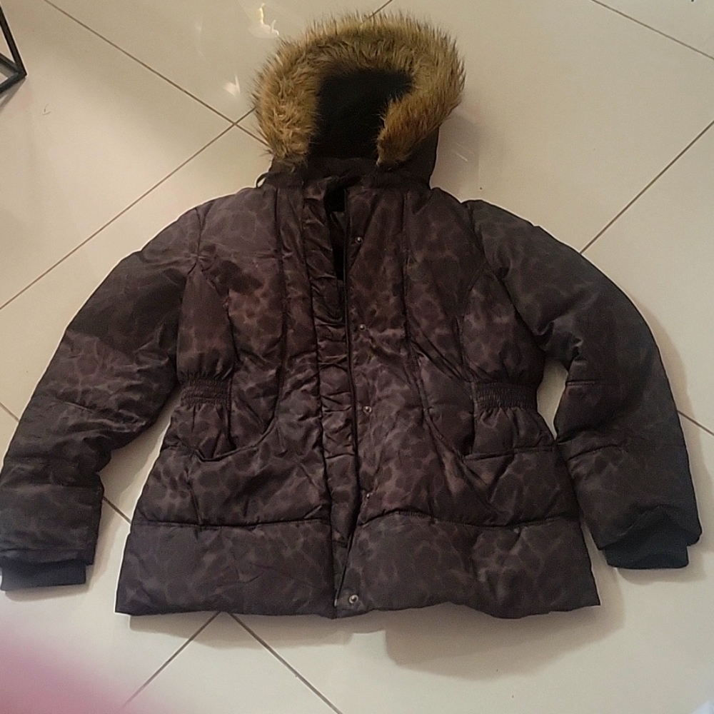 Marvin Richard's leapord down coat